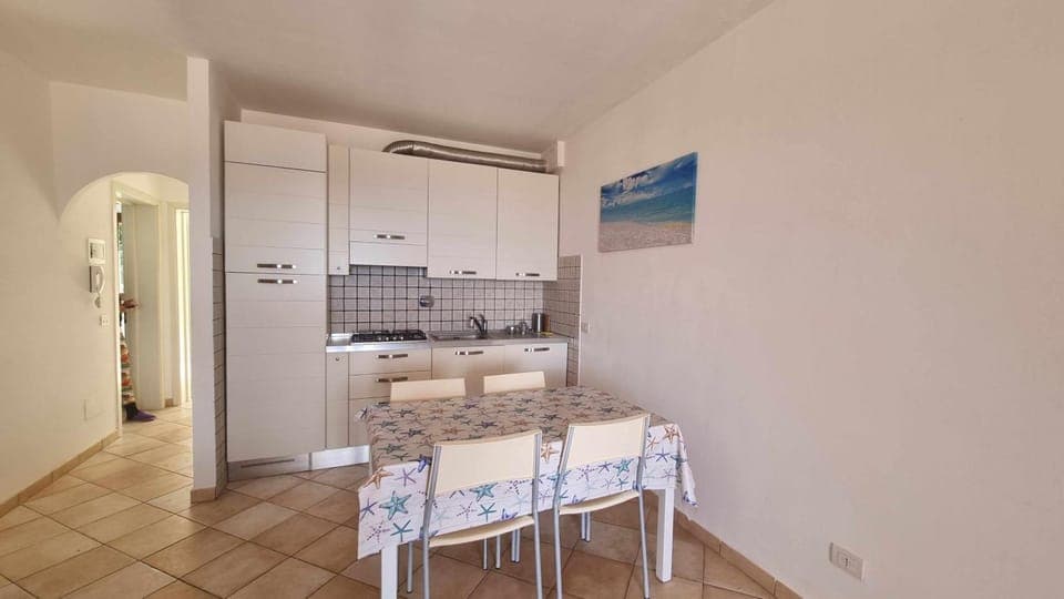 Kitchen or kitchenette, Dining area, dishwasher, stove, kitchen