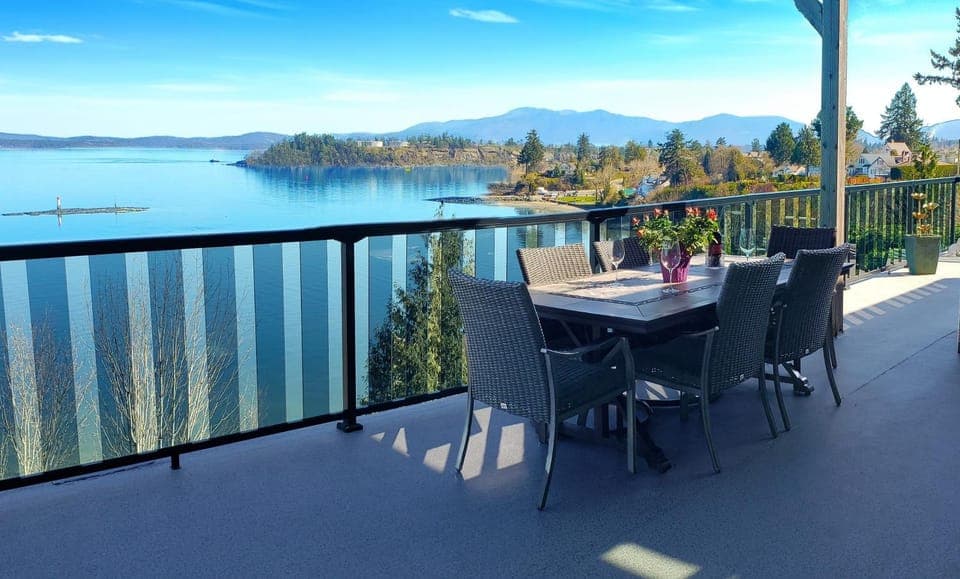 Patio, Dining area, Sea view