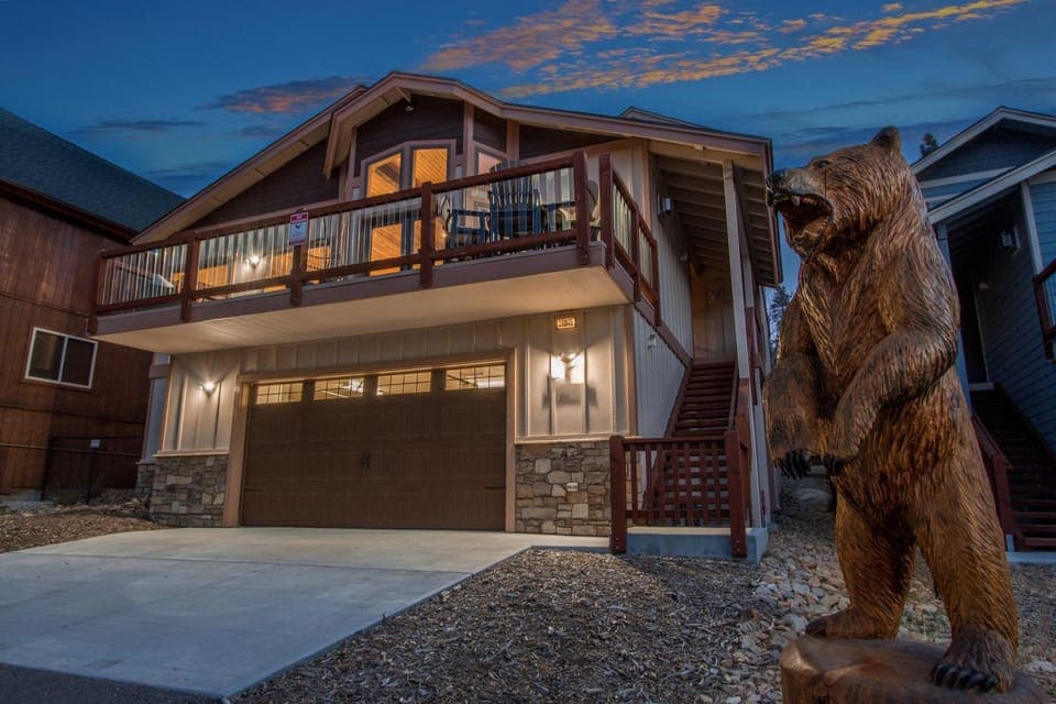 Property building, Night