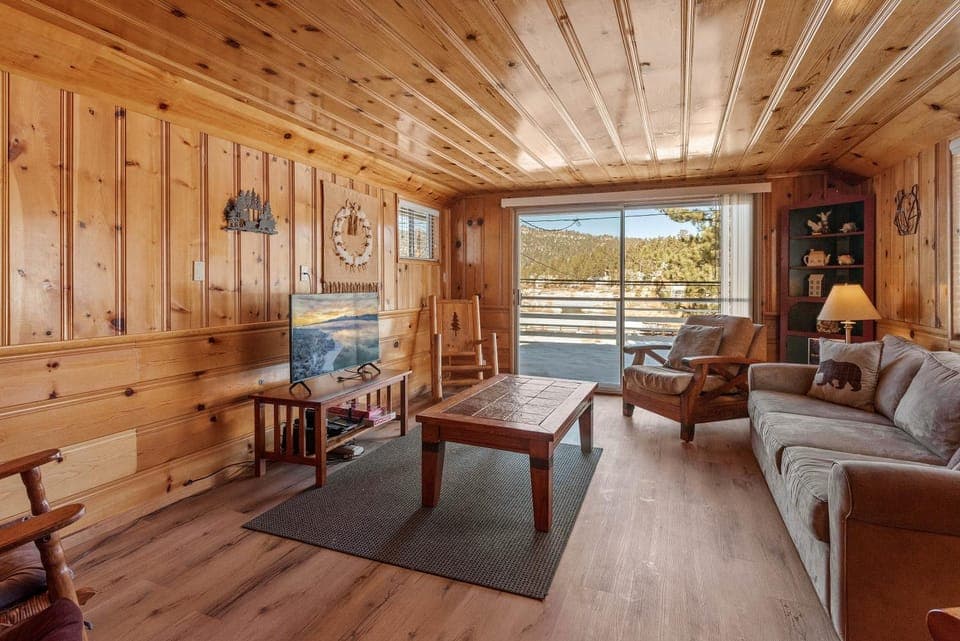 Living room, Seating area, Lake view, Mountain view
