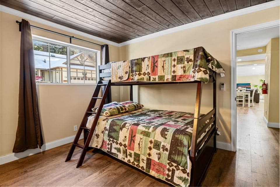 Bed, Bedroom, bunk bed