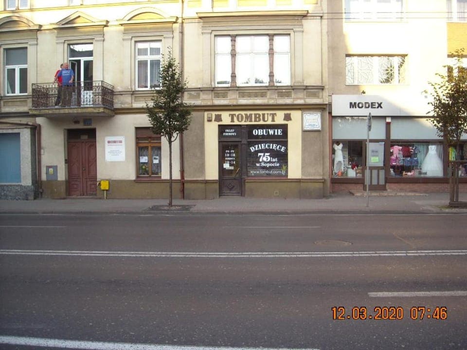 Property building, Location