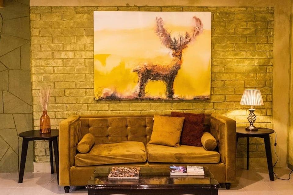 Living room, Seating area