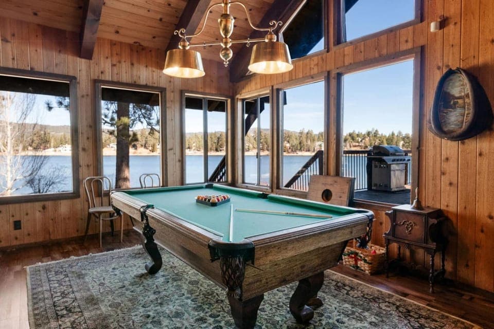 The Voges' Lake House - Amazing lake front house with a beautiful view and game room! House in Big Bear