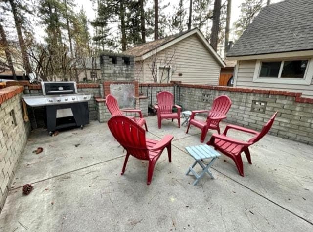 BBQ facilities, Balcony/Terrace, Seating area