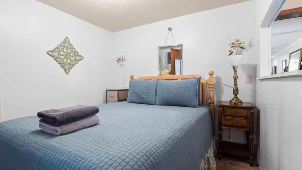 Bed, Bedroom