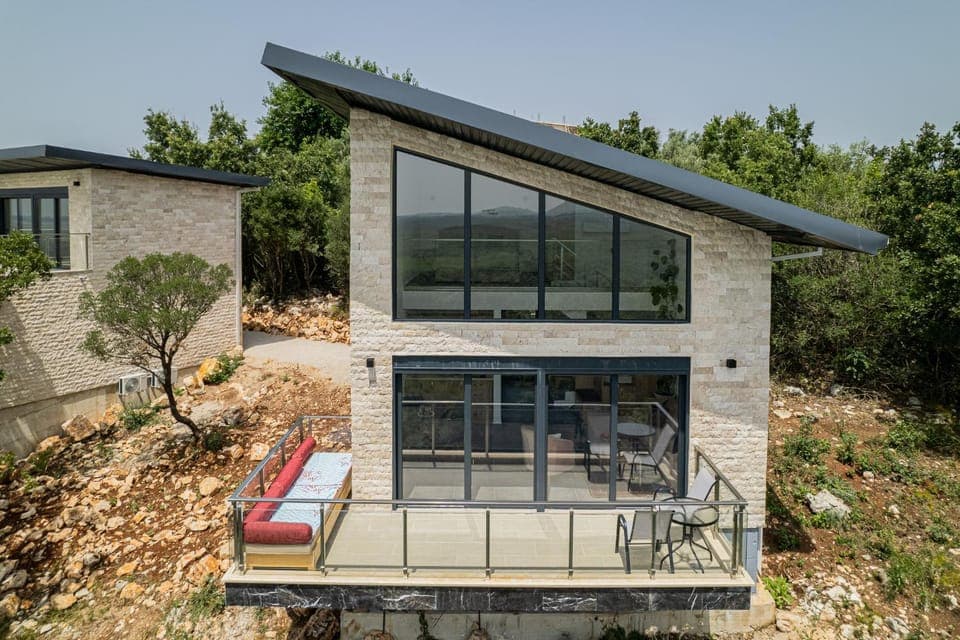 Property building, Balcony/Terrace