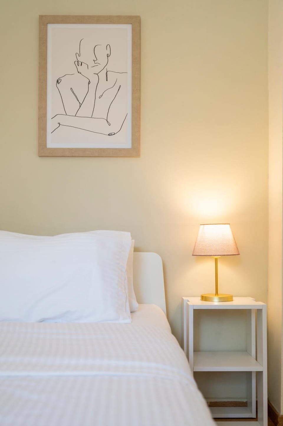 Bed, Photo of the whole room, Decorative detail, Bedroom