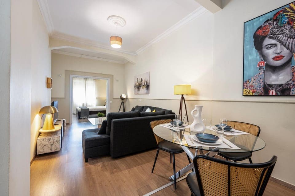 Living room, Decorative detail, Seating area, Dining area