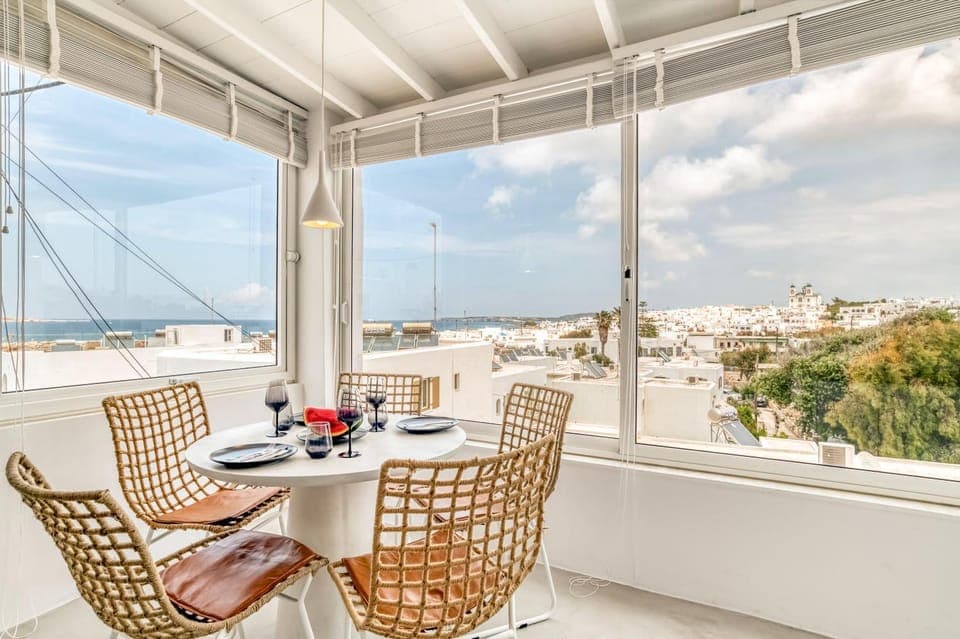 Dining area, City view, Sea view