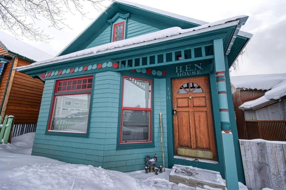 Property building, Day, Winter