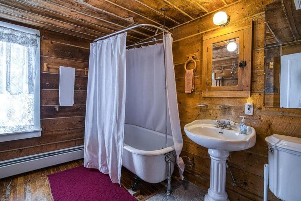 Bathroom, Bath