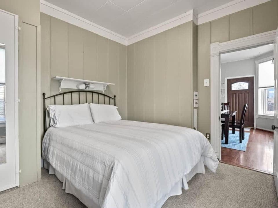 Bed, Bedroom