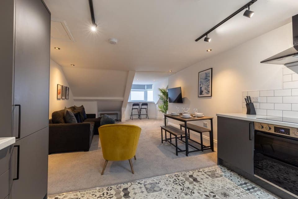 TV and multimedia, Living room, Seating area, Dining area, dishwasher, minibar, pet friendly, stove, washing machine, kitchen