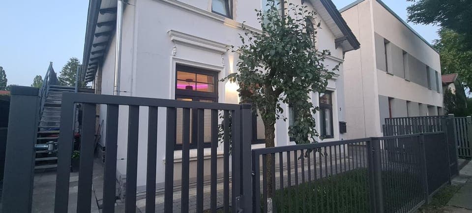 Property building, Day