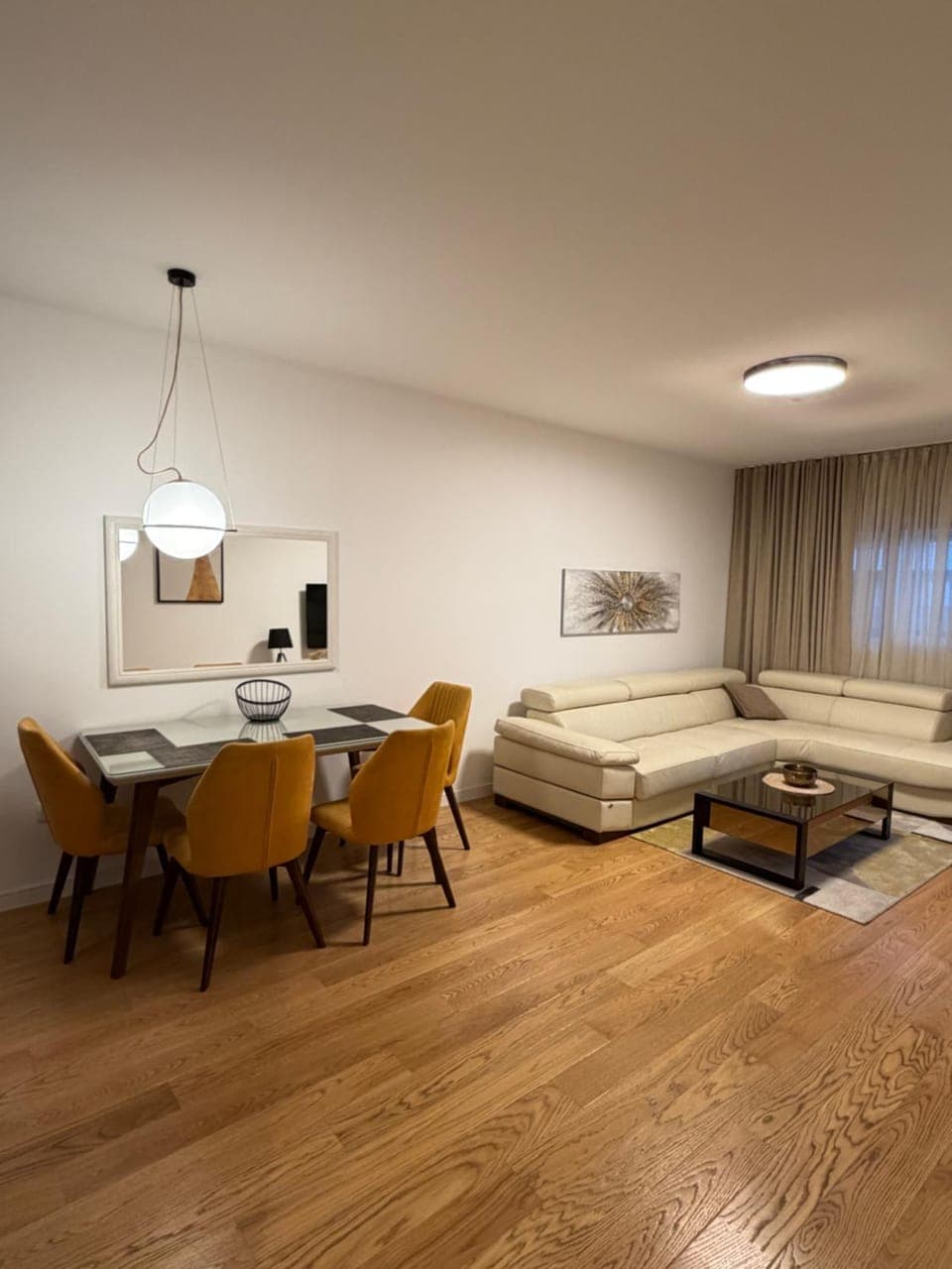 Living room, Dining area