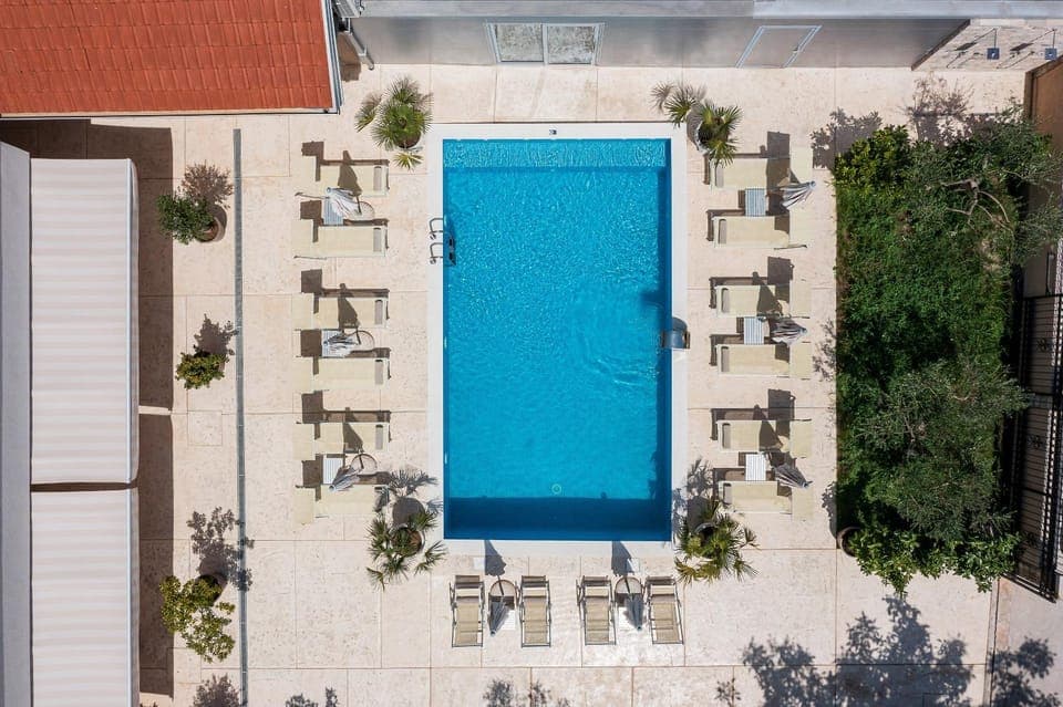 Pool view, Swimming pool