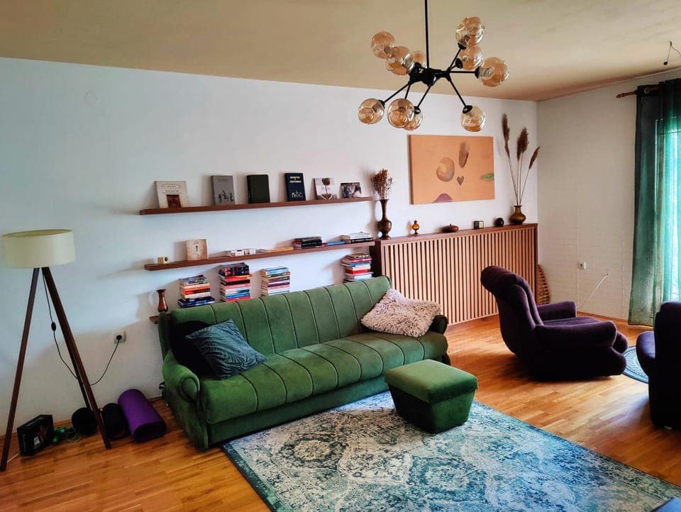 Living room, Seating area