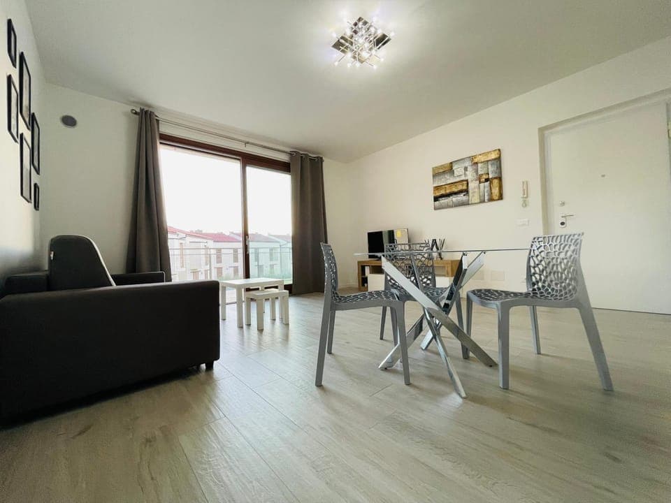 TV and multimedia, Living room, Dining area