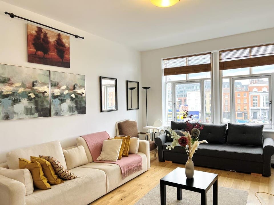 Living room, Seating area