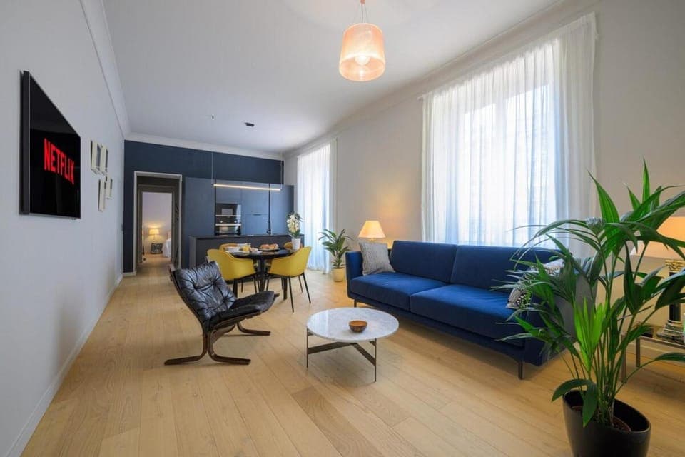 TV and multimedia, Living room, Seating area