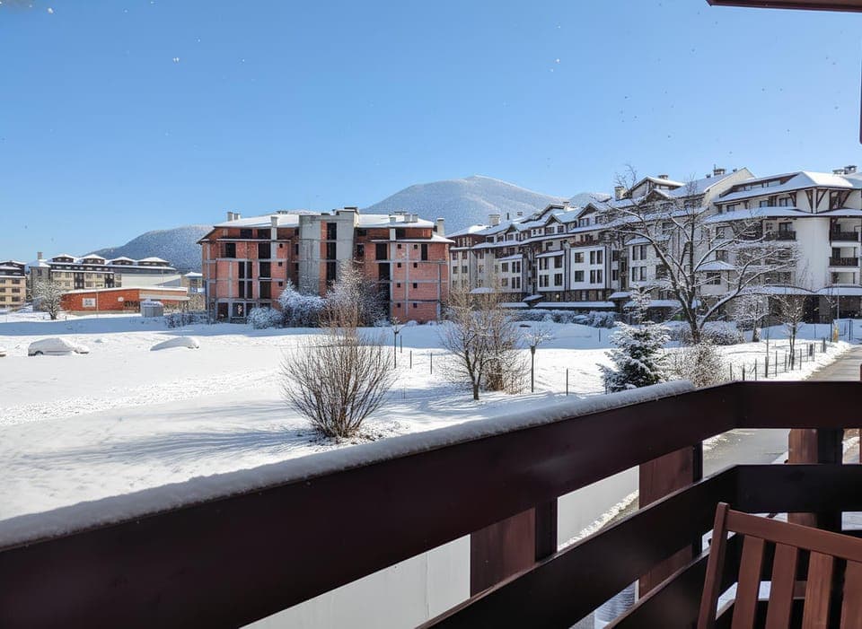 Balcony/Terrace, Mountain view