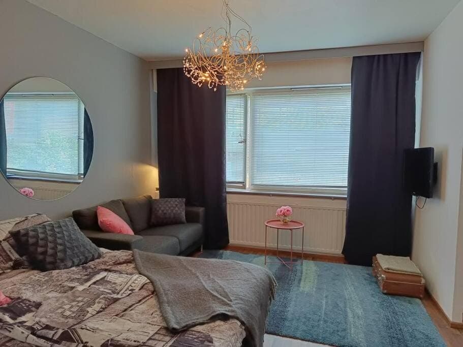 Bed, TV and multimedia, Photo of the whole room, Seating area