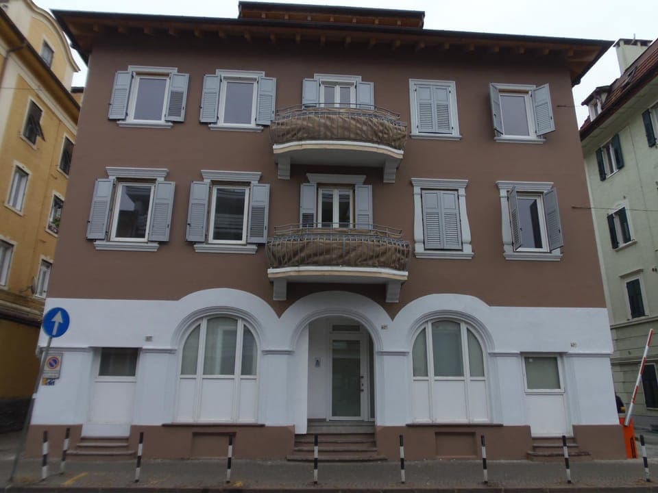 Property building, Facade/entrance