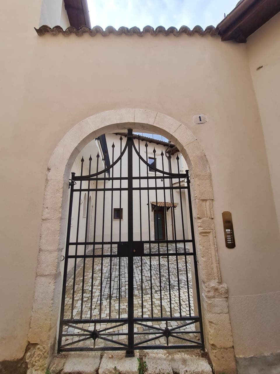 Facade/entrance, Day