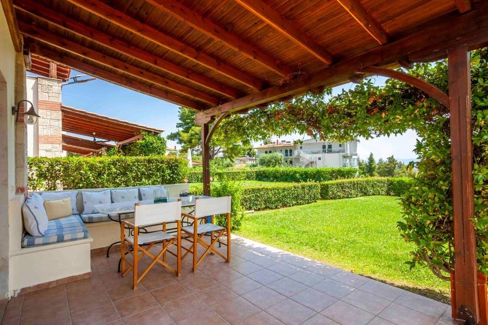 Patio, Garden, Balcony/Terrace, Living room, Seating area, Garden view