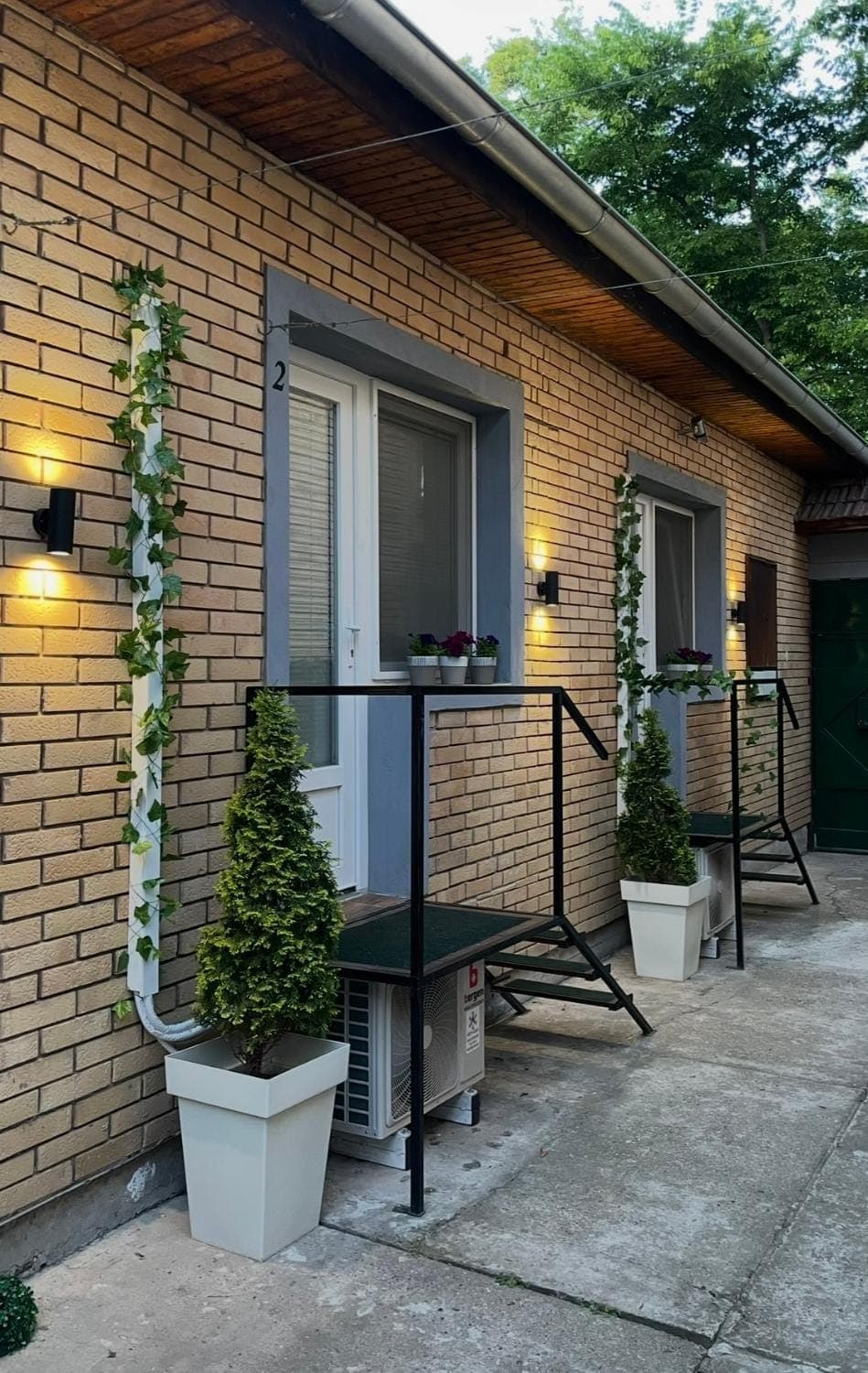 Property building, Balcony/Terrace