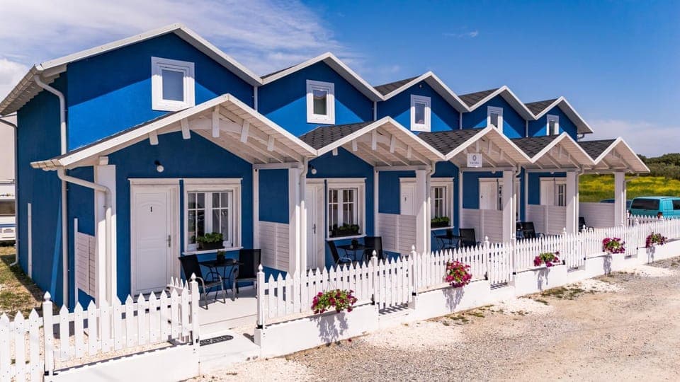 Property building, Day