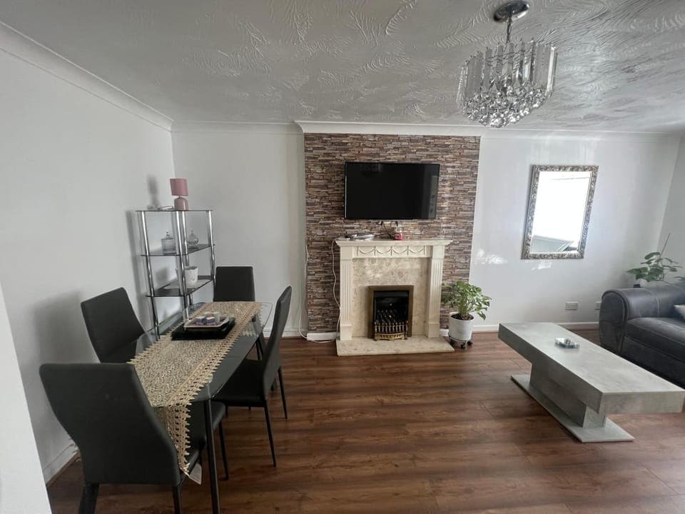 Communal lounge/ TV room