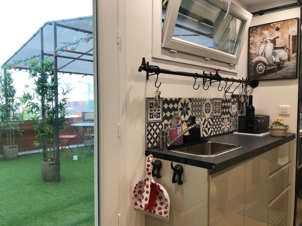 Kitchen or kitchenette, kitchen