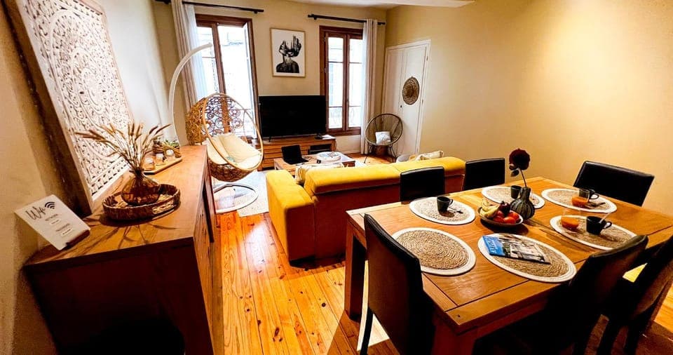 Living room, Seating area