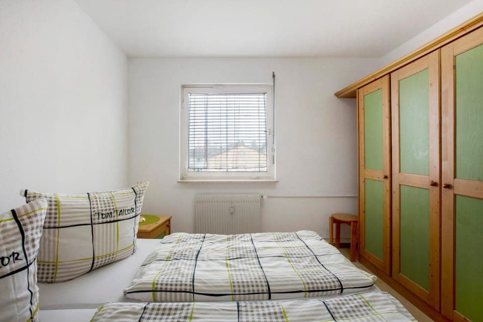 Property building, Living room, Bedroom