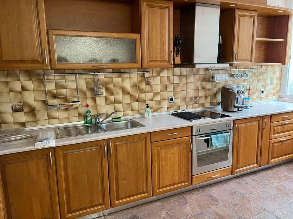 Kitchen or kitchenette, pet friendly, stove