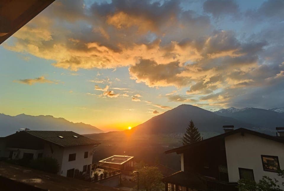 Natural landscape, Mountain view, Sunrise