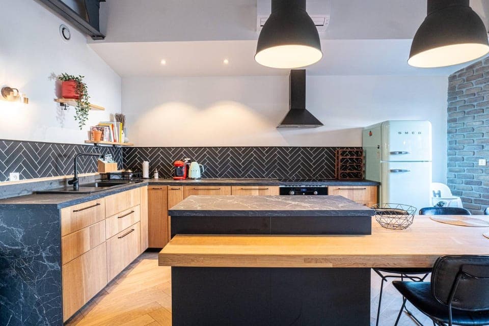 Kitchen or kitchenette