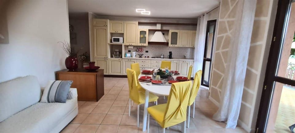 Kitchen or kitchenette, Living room, Dining area, oven, stove