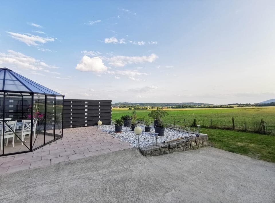 Property building, View (from property/room), Balcony/Terrace