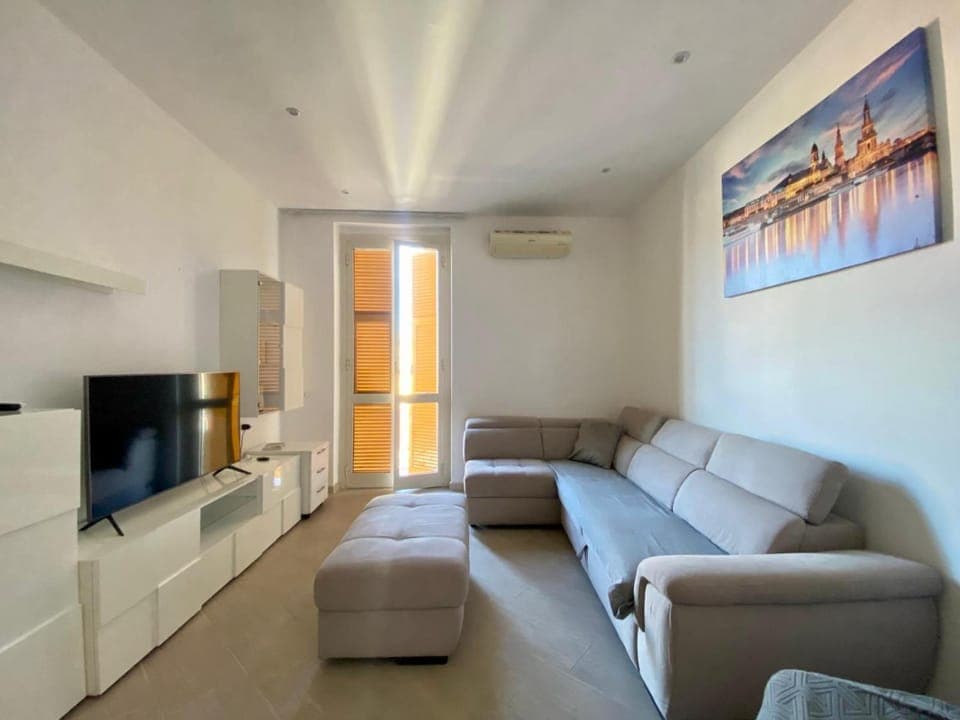 TV and multimedia, Living room, air conditioner