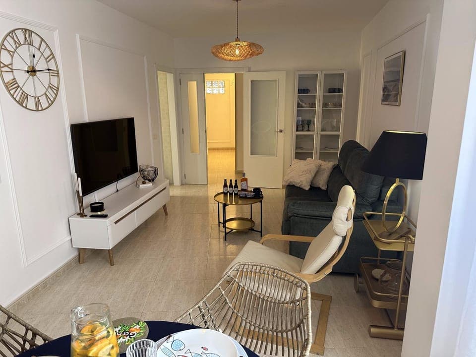 Communal lounge/ TV room, TV and multimedia, Living room, Seating area