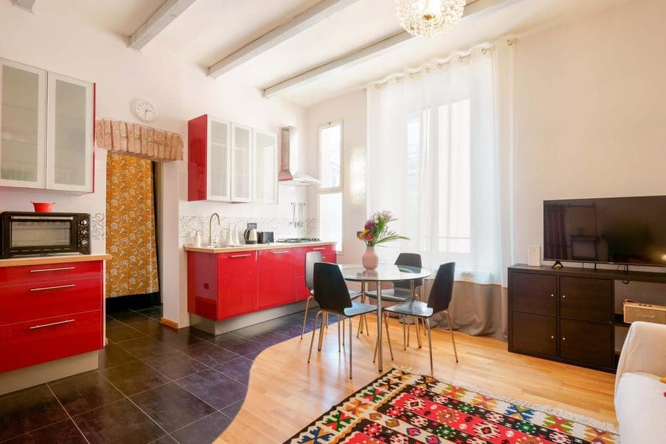 TV and multimedia, Kitchen or kitchenette, Seating area, Dining area, pet friendly, stove