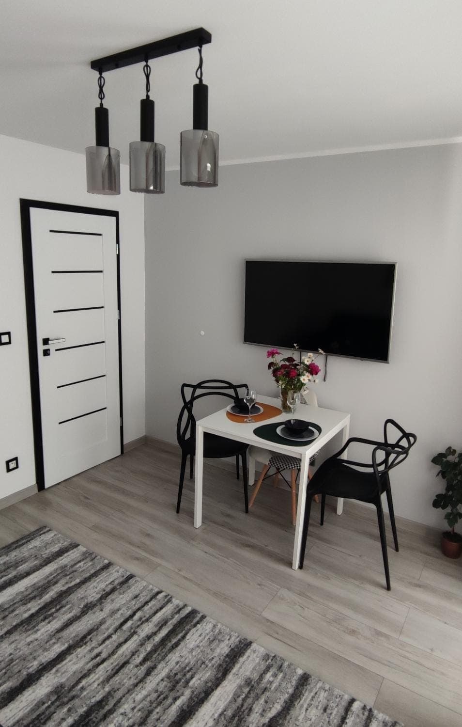 Communal lounge/ TV room, TV and multimedia, Dining area, Evening entertainment