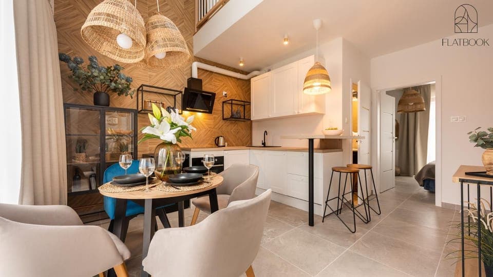 Kitchen or kitchenette, Photo of the whole room, Dining area