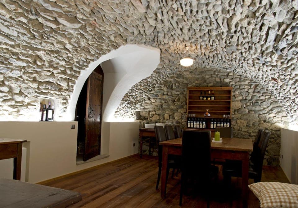 Communal lounge/ TV room, Dining area