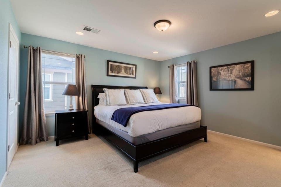 Spacious Family Friendly Townhome in Central Park House in Stapleton