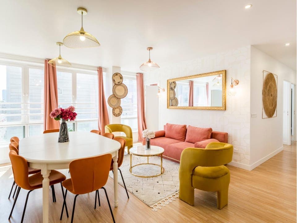 Living room, Dining area