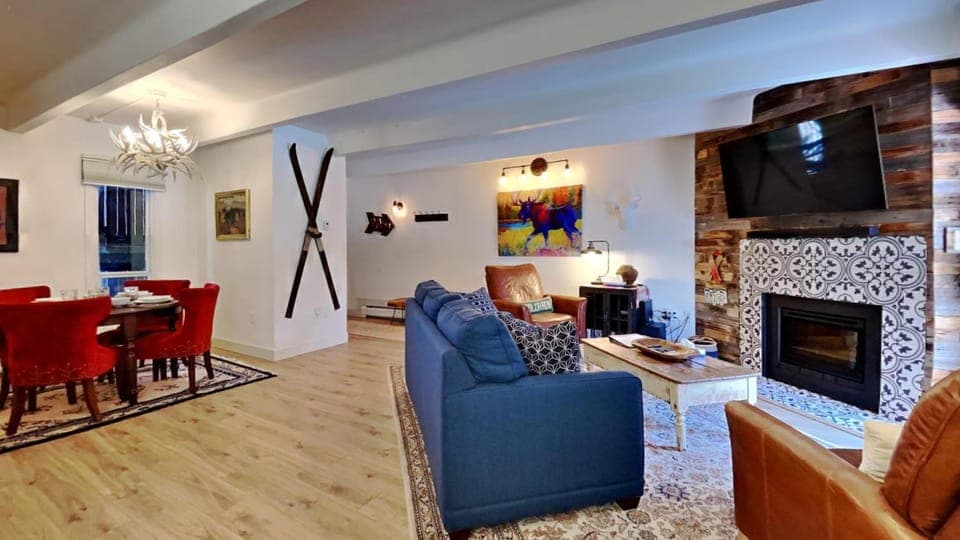 Ten Mile Island C220 House in Frisco